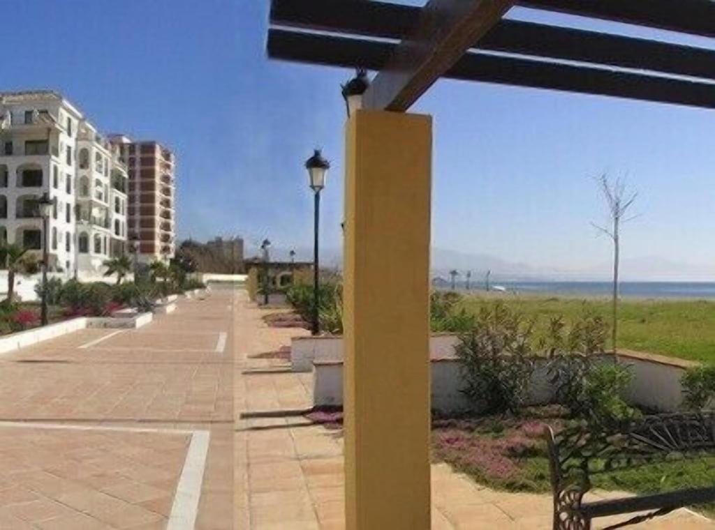 28 Mikonos Playa In Puerto De La Duquesa 2 Bed 2 Bath Apartment Ideally Located To The Beach & Marina Castillo de Sabinillas Zewnętrze zdjęcie