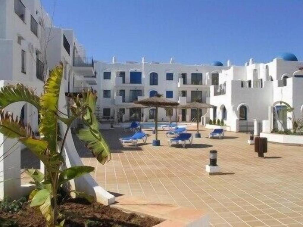 28 Mikonos Playa In Puerto De La Duquesa 2 Bed 2 Bath Apartment Ideally Located To The Beach & Marina Castillo de Sabinillas Zewnętrze zdjęcie