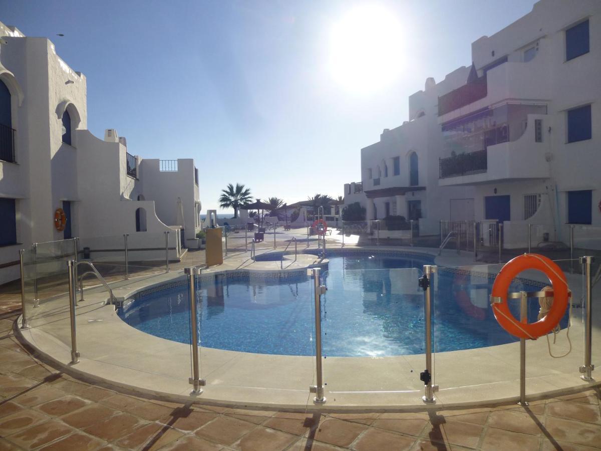 28 Mikonos Playa In Puerto De La Duquesa 2 Bed 2 Bath Apartment Ideally Located To The Beach & Marina Castillo de Sabinillas Zewnętrze zdjęcie
